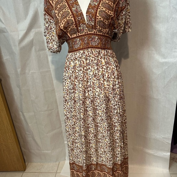 SHEIN Floral Print Midi Dress in Cream and Brown - Picture 2 of 9